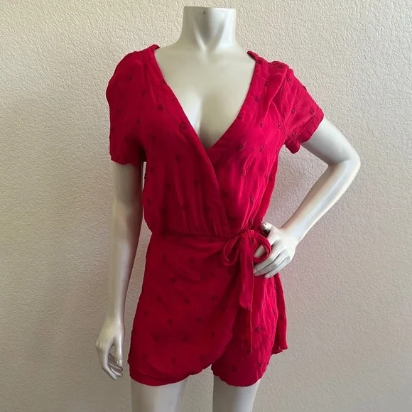 Anthropologie Ett:Twa Greenbrier Embroidered Romper in Pink Magenta